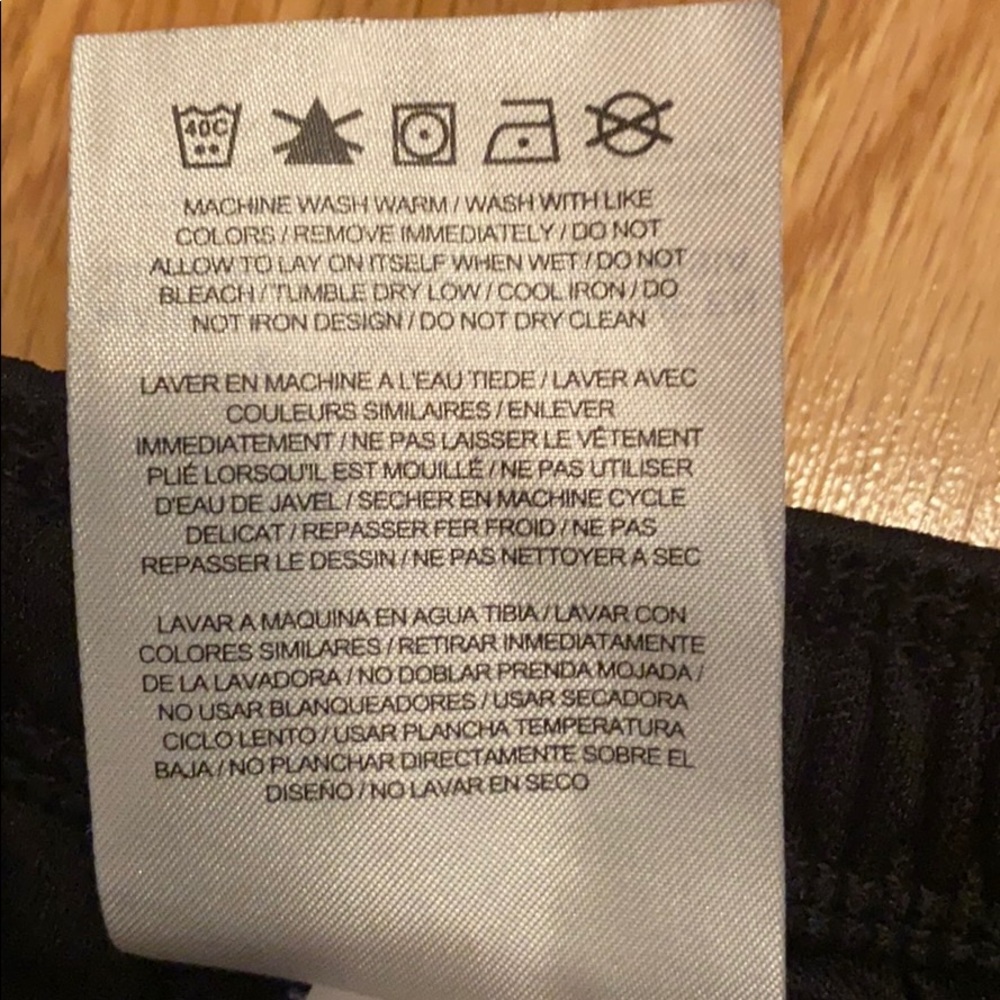 Nike Womens exercise shorts in black sz M - Picture 6 of 8